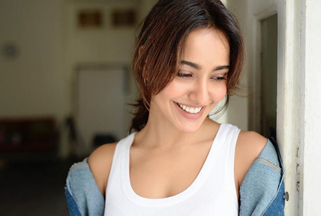Neha Sharma Instagram Pics